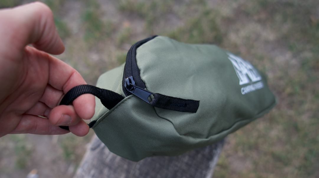 Kompakter Campingstuhl "Cozy Pioneer" - Geringes Packmaß mit bequemer Kopfstütze