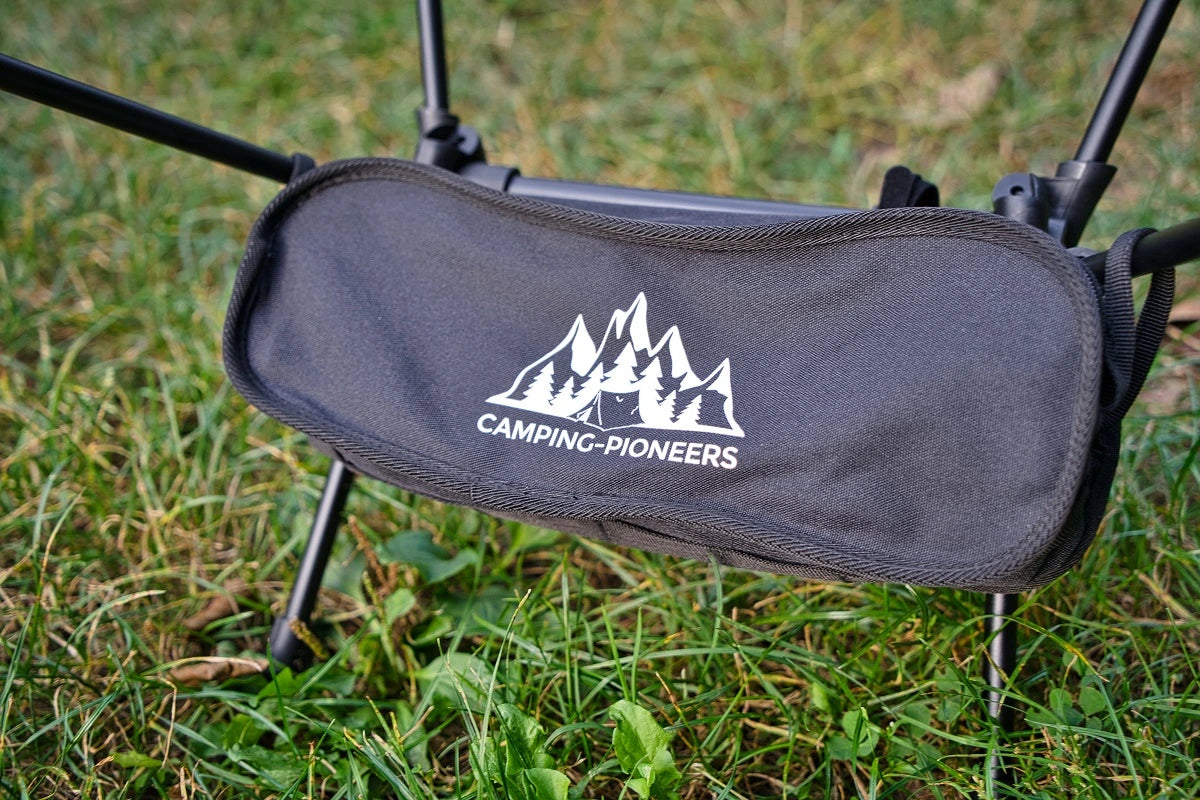 Compact camping chair "Smart Pioneer" - small pack size with plenty of storage space