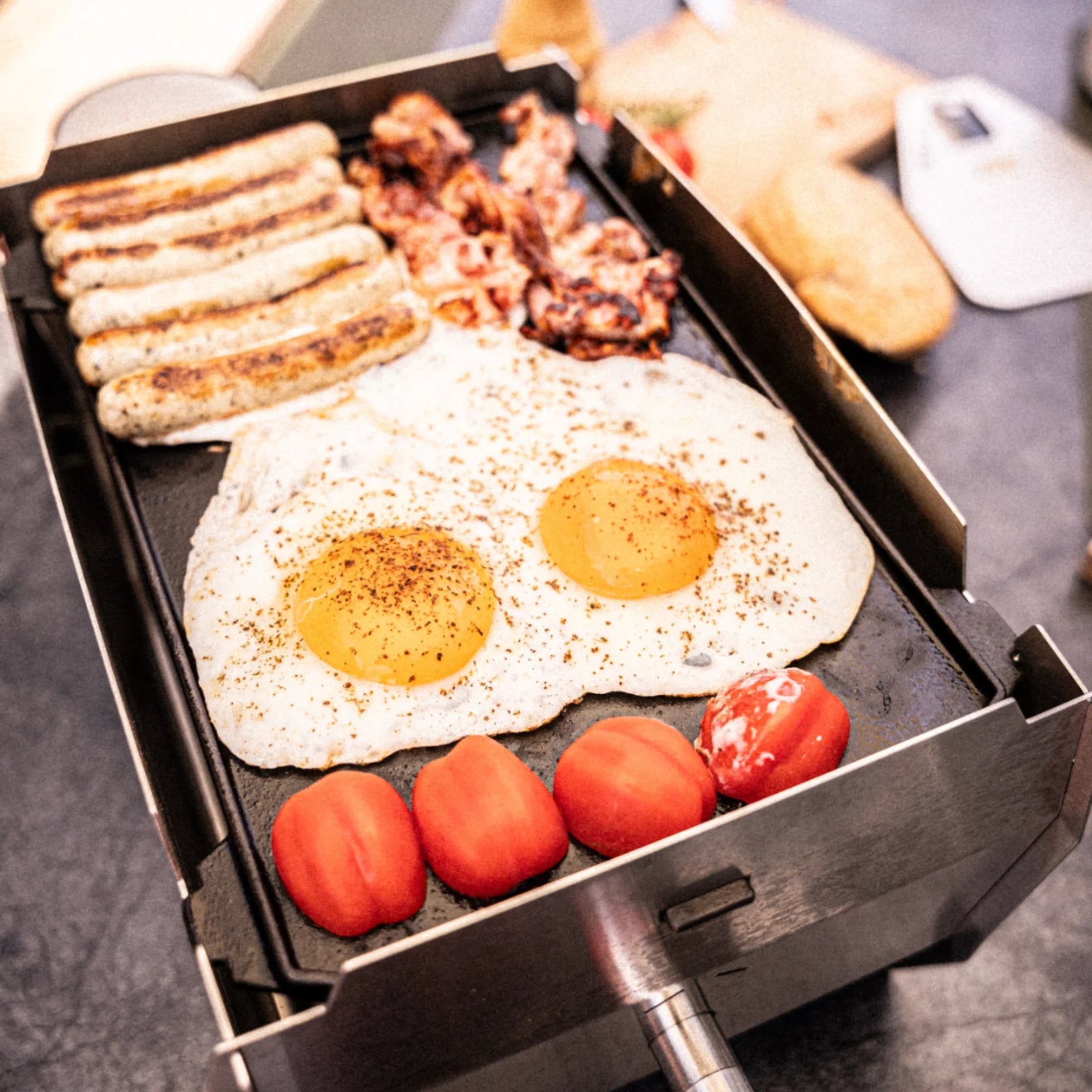 Skotti Kast – Reversible Grill Plate for Versatile Grilling