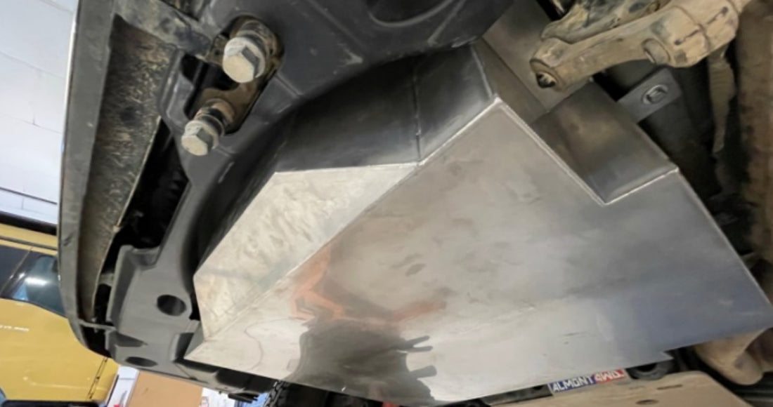 Mercedes Sprinter Wassertank 98 l aus Edelstahl - Ersatzradbereich
