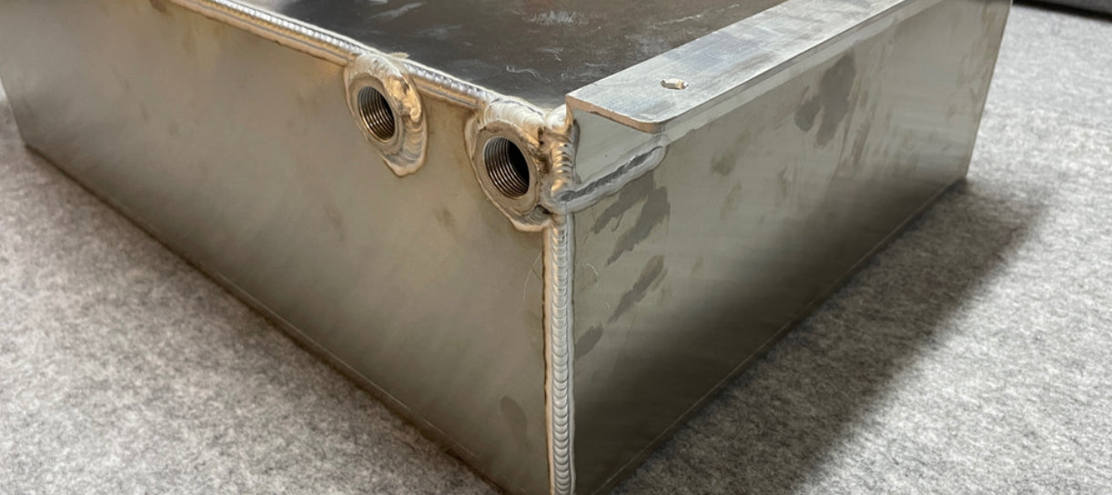 Mercedes Sprinter water tank 80 l made of aluminum - spare wheel area